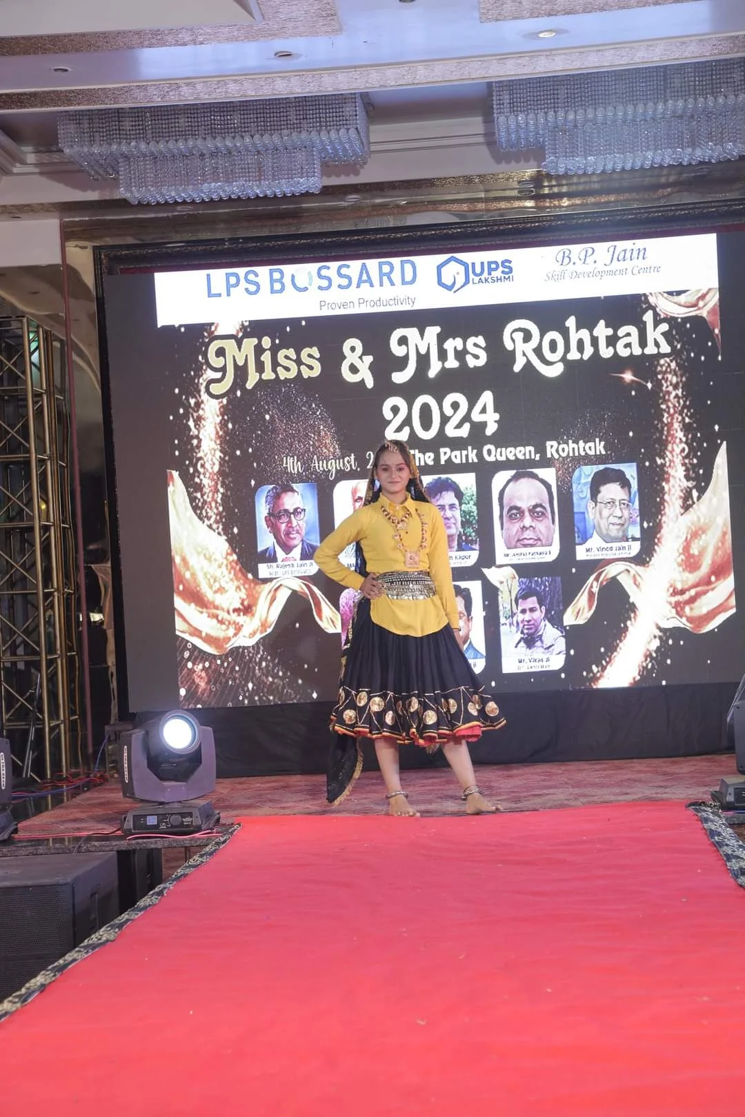 Fashion Show photo 7